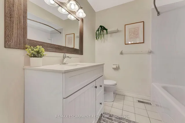 Additional property image - 2252 Walker's Line Unit 4