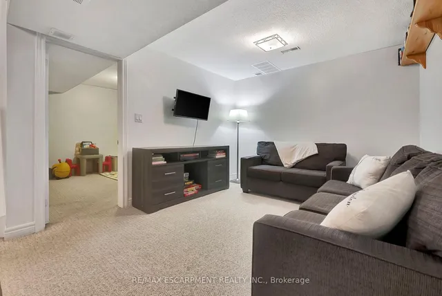 Additional property image - 2252 Walker's Line Unit 4
