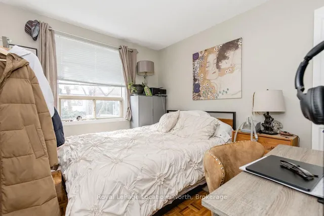 Additional property image - 191 Earlscourt Ave