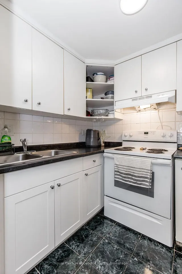 Additional property image - 191 Earlscourt Ave