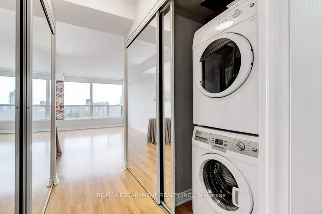 Additional property image - 1276 Maple Crossing Blvd Unit 1104
