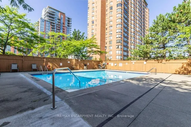 Additional property image - 1276 Maple Crossing Blvd Unit 1104