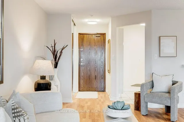 Additional property image - 1276 Maple Crossing Blvd Unit 1104