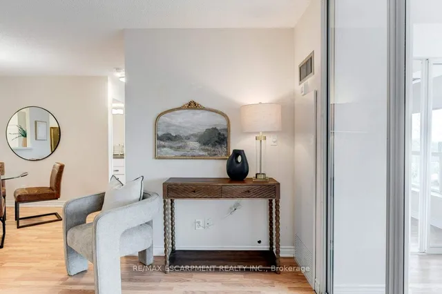 Additional property image - 1276 Maple Crossing Blvd Unit 1104