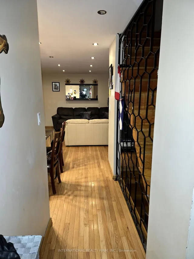 Additional property image - 3690 Keele St Unit 26