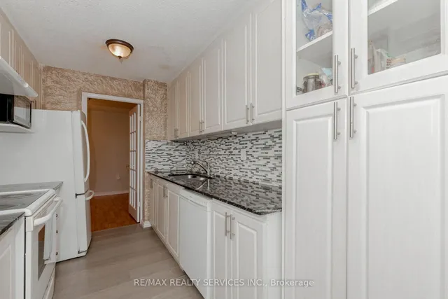 Additional property image - 18 Knightsbridge Rd Unit 304