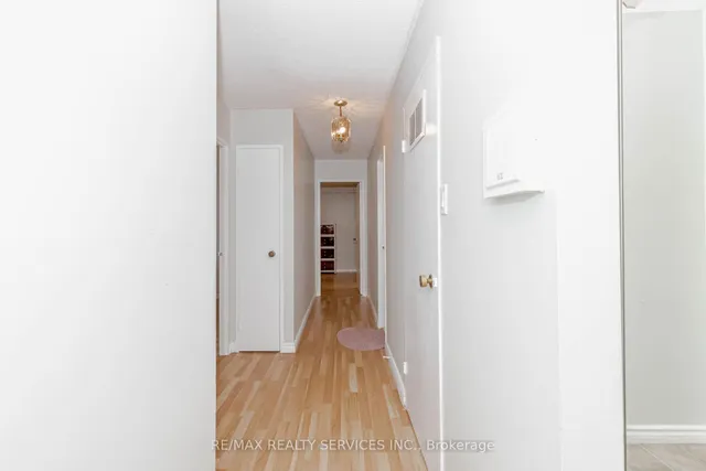 Additional property image - 18 Knightsbridge Rd Unit 304