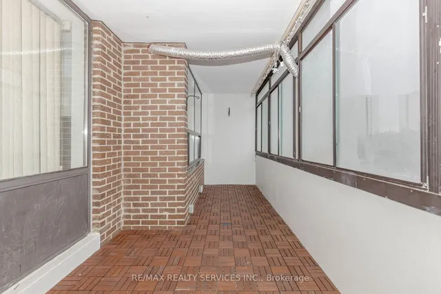 Additional property image - 18 Knightsbridge Rd Unit 304