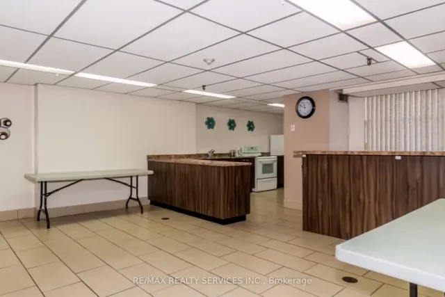 Additional property image - 18 Knightsbridge Rd Unit 304