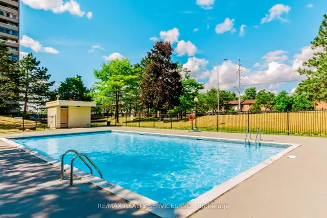 Additional property image - 18 Knightsbridge Rd Unit 304