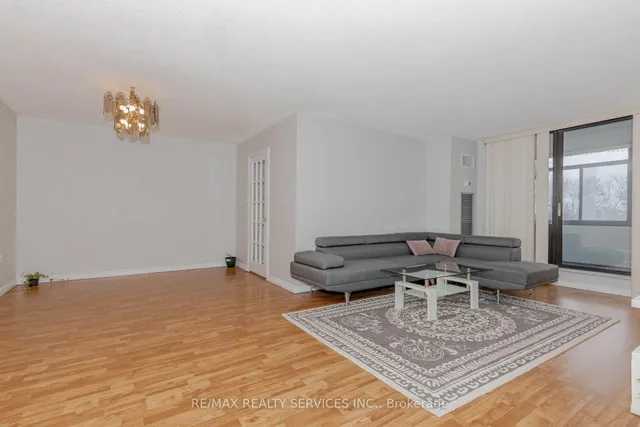 Additional property image - 18 Knightsbridge Rd Unit 304