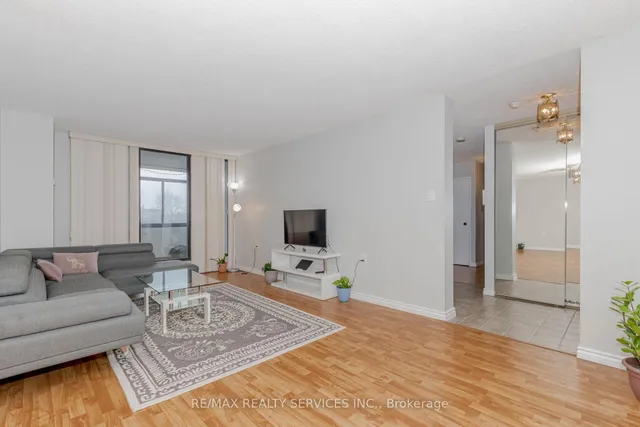 Additional property image - 18 Knightsbridge Rd Unit 304