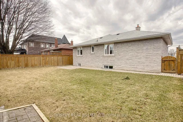 Additional property image - 115 Playfair Ave