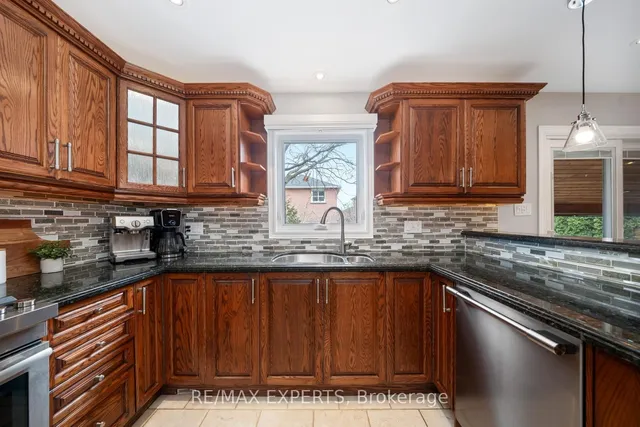 Additional property image - 600 Amesbury Ave