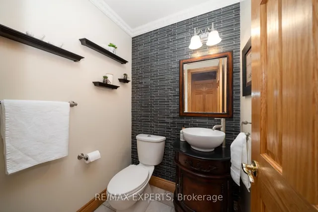 Additional property image - 600 Amesbury Ave