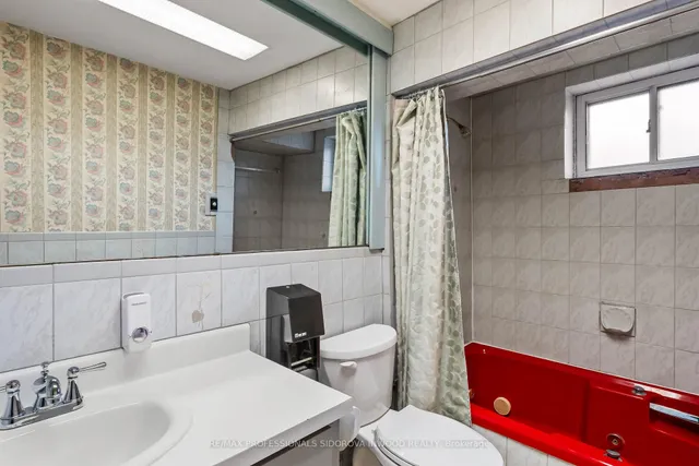 Additional property image - 330 Gilmour Ave