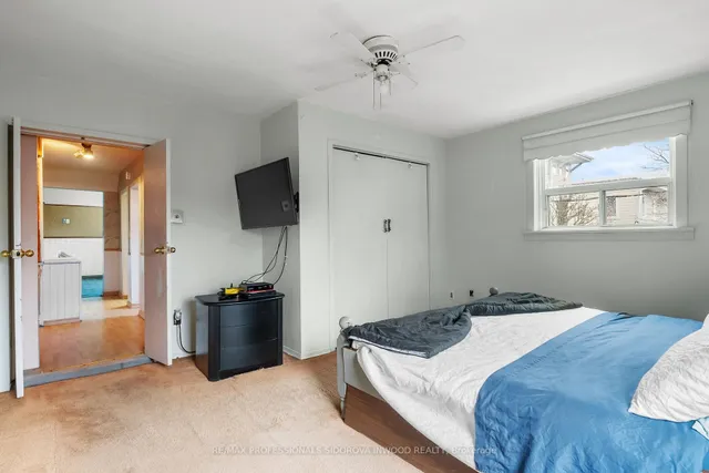 Additional property image - 330 Gilmour Ave