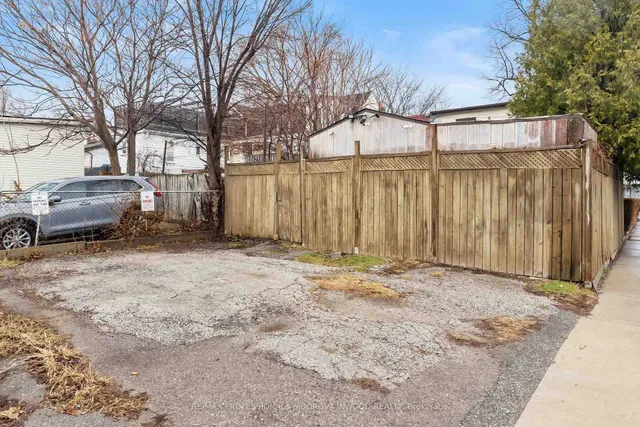 Additional property image - 330 Gilmour Ave