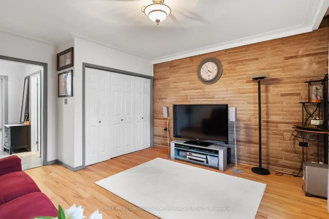 Additional property image - 330 Gilmour Ave
