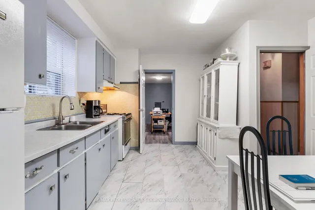 Additional property image - 330 Gilmour Ave