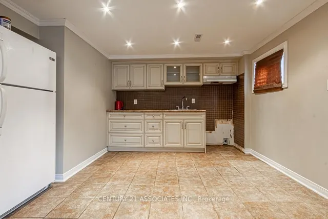 Additional property image - 210 Harold St