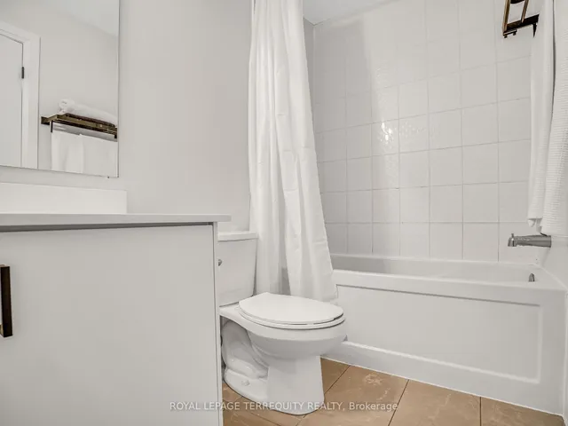 Additional property image - 715 Lawrence Ave Unit 23