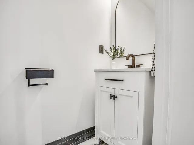 Additional property image - 715 Lawrence Ave Unit 23