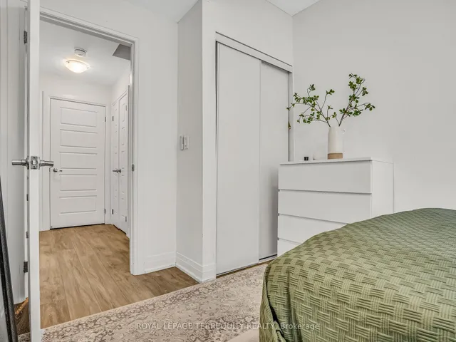 Additional property image - 715 Lawrence Ave Unit 23