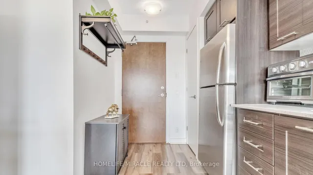 Additional property image - 2220 Lake Shore Blvd Unit 616