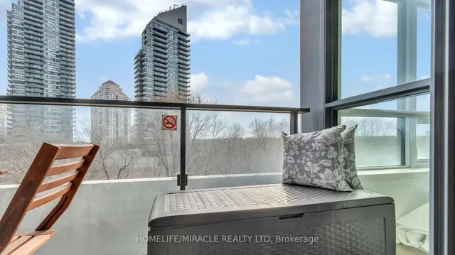 Additional property image - 2220 Lake Shore Blvd Unit 616