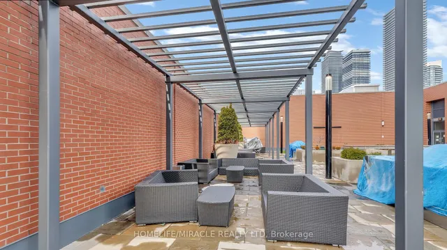 Additional property image - 2220 Lake Shore Blvd Unit 616