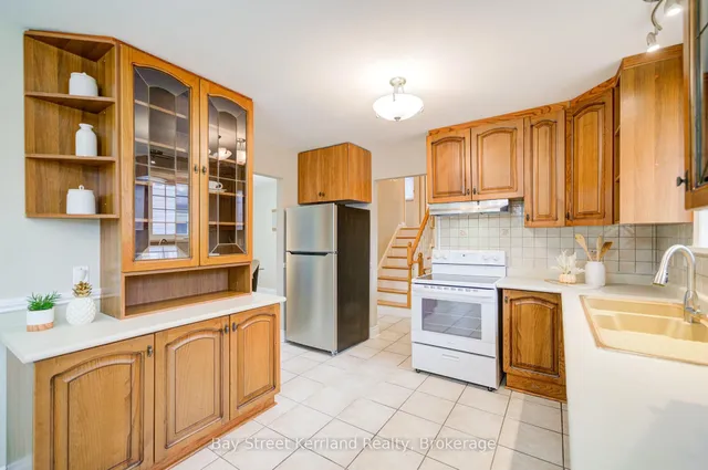 Additional property image - 3608 Birchmeadow Cres