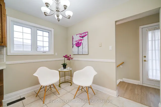 Additional property image - 3608 Birchmeadow Cres