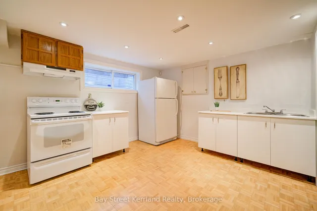 Additional property image - 3608 Birchmeadow Cres