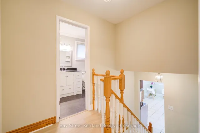 Additional property image - 3608 Birchmeadow Cres