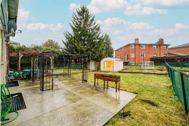 Additional property image - 3608 Birchmeadow Cres