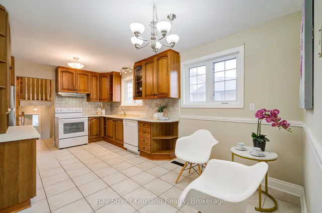 Additional property image - 3608 Birchmeadow Cres