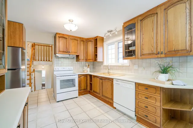 Additional property image - 3608 Birchmeadow Cres