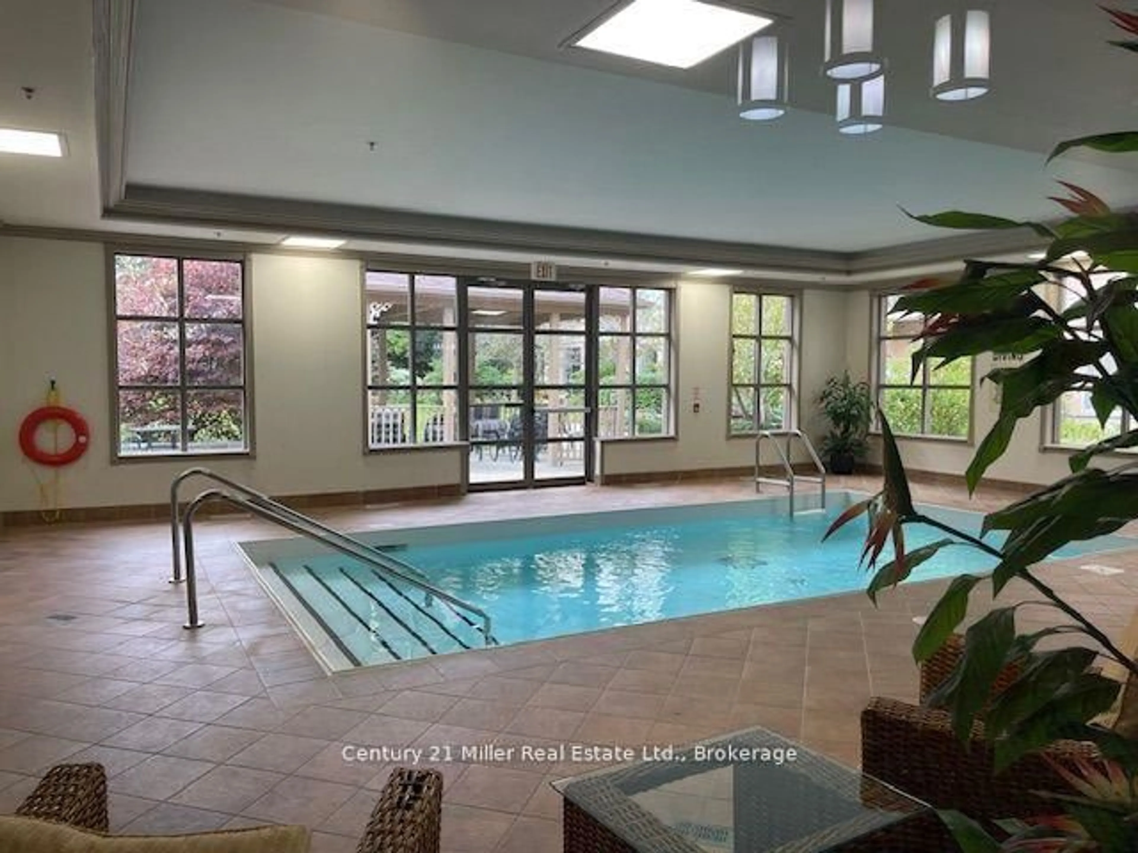 Pool for 100 Burloak Dr #2407, Burlington Ontario L7L 6P6