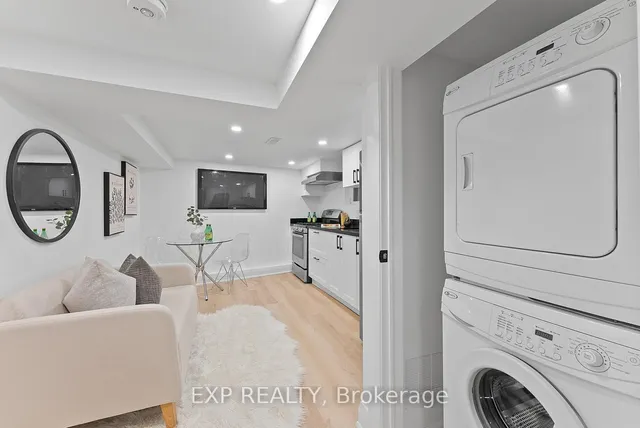 Additional image 11 of 2555 Dundas St