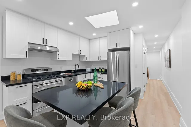Additional image 7 of 2555 Dundas St