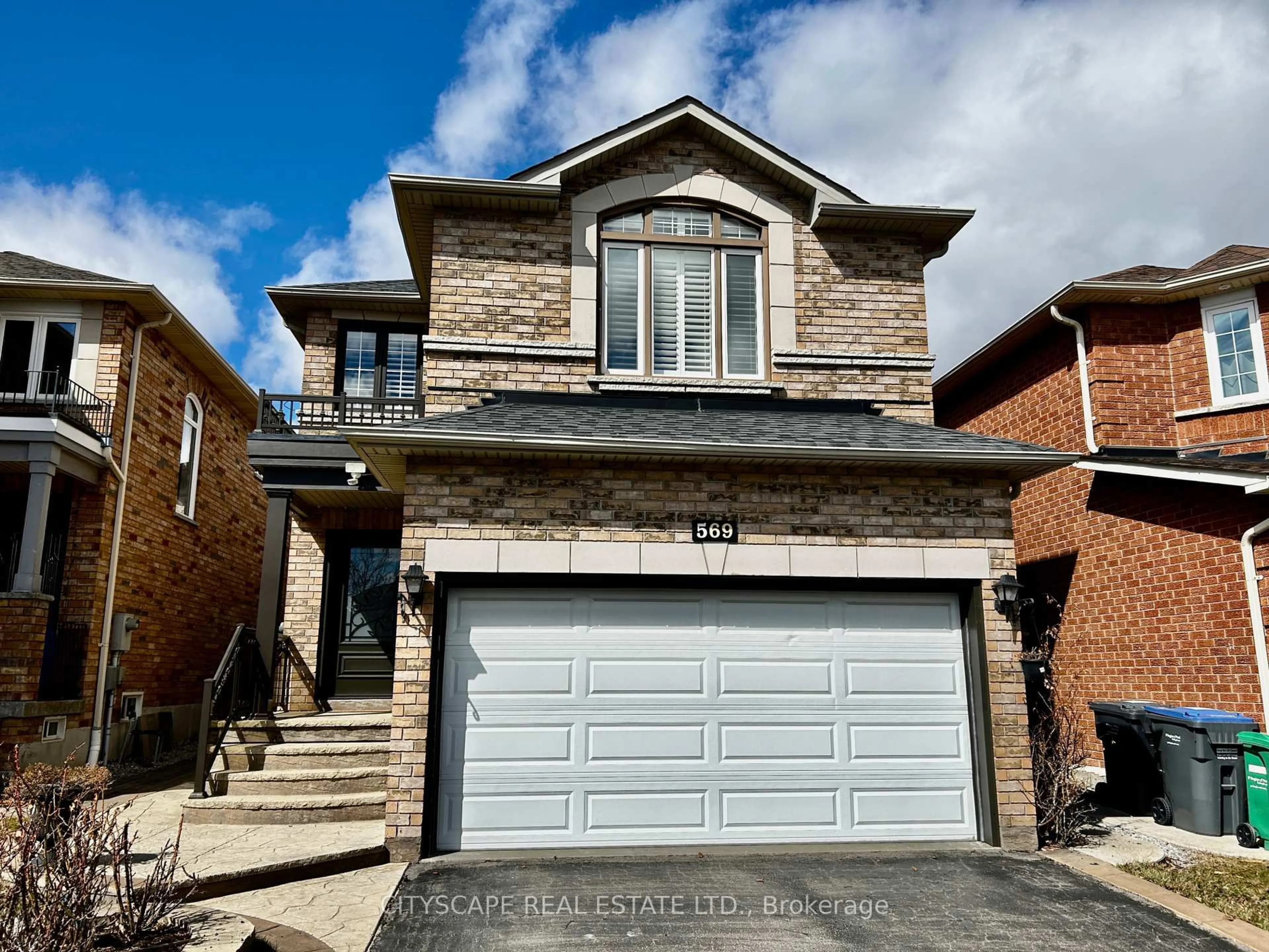Home with brick exterior material, street for 569 Claymeadow Ave, Mississauga Ontario L5B 4H9