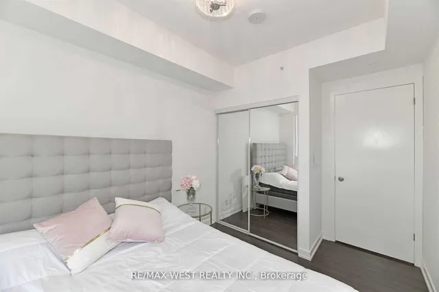 Additional property image - 2212 Lake Shore Blvd Unit 506