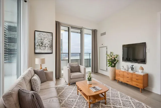 Additional property image - 20 Shore Breeze Dr Unit 2604