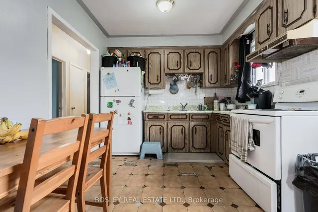 Additional property image - 25 Chilcot Ave