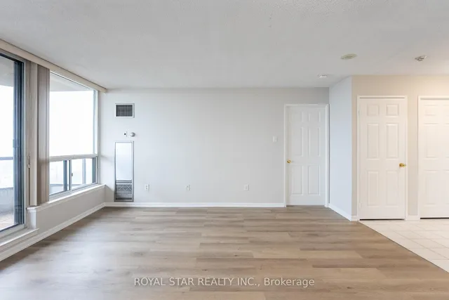 Additional property image - 12 Laurelcrest St Unit 811