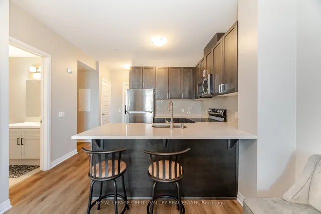 Additional property image - 470 Gordon Krantz Ave Unit 520