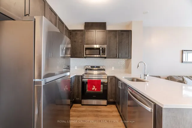 Additional property image - 470 Gordon Krantz Ave Unit 520