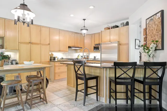 Additional property image - 1259 GLENASHTON Dr