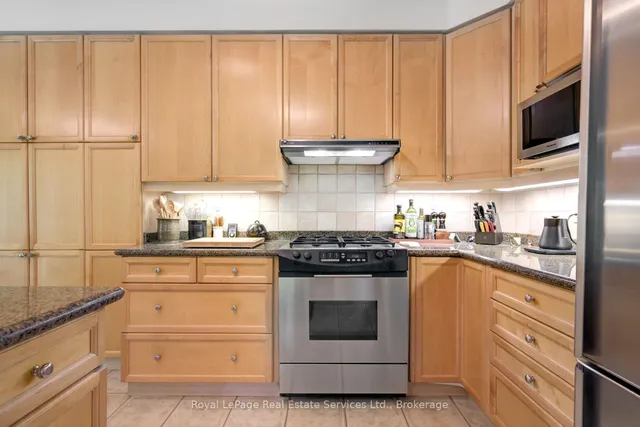 Additional property image - 1259 GLENASHTON Dr